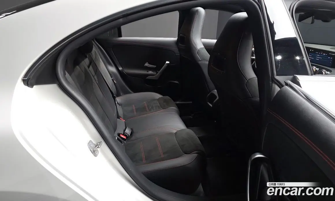 Mercedes-Benz CLA-Class 2025 2.0 автомат (гидро), фото 17