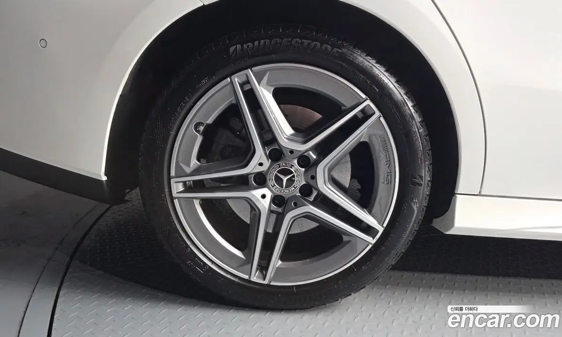 Mercedes-Benz CLA-Class 2025 2.0 автомат (гидро), фото 5