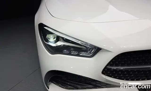 Mercedes-Benz CLA-Class 2025 2.0 автомат (гидро), миниатюра 8