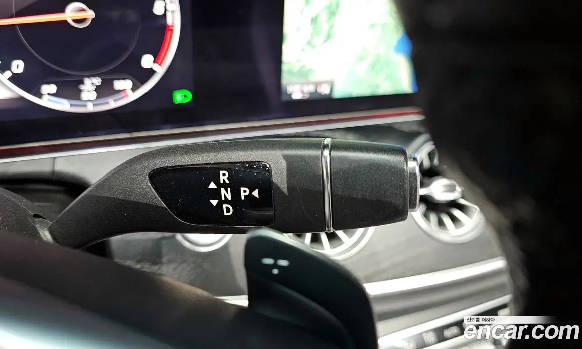 Mercedes-Benz E-Class 2017 1.9 автомат (гидро), фото 12 Mercedes-Benz E-Class 2017 1.9 автомат (гидро), фото 12