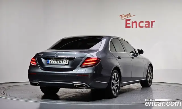 Mercedes-Benz E-Class 2019 2.0 автомат (гидро), миниатюра 2 Mercedes-Benz E-Class 2019 2.0 автомат (гидро), миниатюра 2