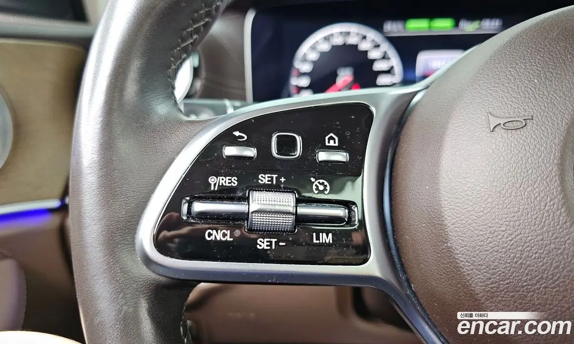 Mercedes-Benz E-Class 2019 2.0 автомат (гидро), фото 16 Mercedes-Benz E-Class 2019 2.0 автомат (гидро), фото 16