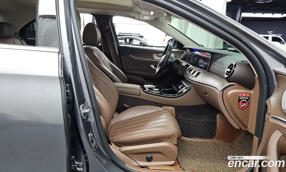 Mercedes-Benz E-Class 2019 2.0 автомат (гидро), фото 17 Mercedes-Benz E-Class 2019 2.0 автомат (гидро), фото 17