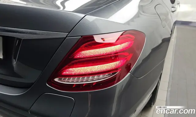 Mercedes-Benz E-Class 2019 2.0 автомат (гидро), миниатюра 9 Mercedes-Benz E-Class 2019 2.0 автомат (гидро), миниатюра 9