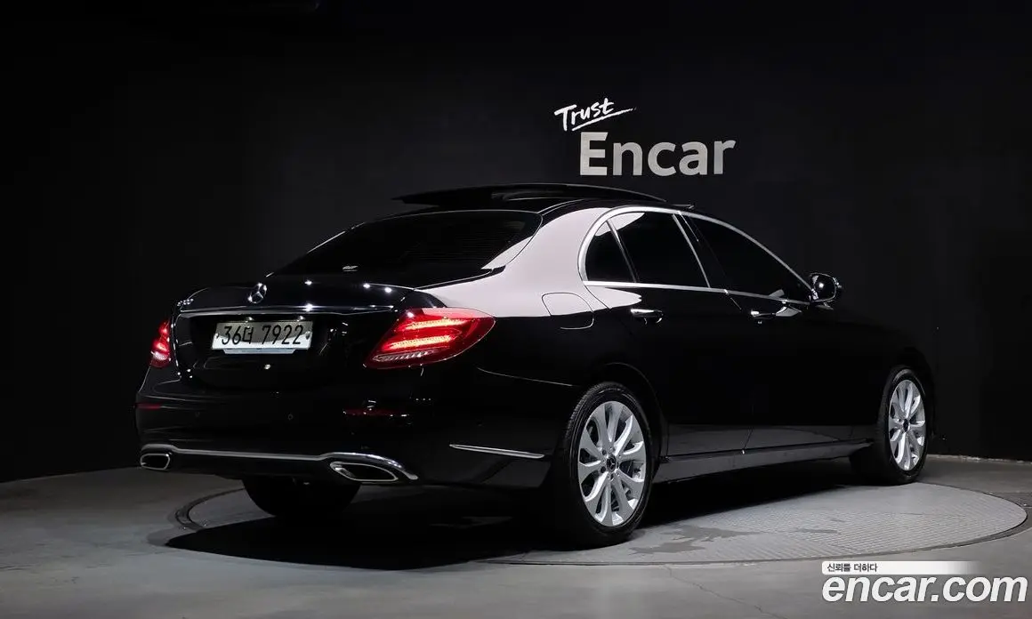 Mercedes-Benz E-Class 2019 2.0 автомат (гидро), фото 2 Mercedes-Benz E-Class 2019 2.0 автомат (гидро), фото 2