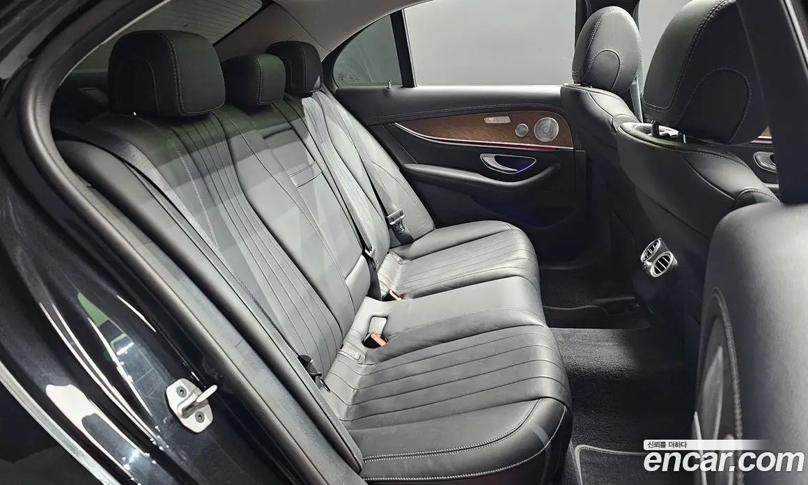 Mercedes-Benz E-Class 2019 2.0 автомат (гидро), фото 18 Mercedes-Benz E-Class 2019 2.0 автомат (гидро), фото 18
