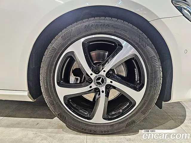 Mercedes-Benz E-Class 2020 2.0 автомат (гидро), миниатюра 5