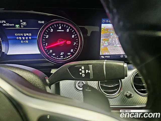 Mercedes-Benz E-Class 2020 2.0 автомат (гидро), миниатюра 9