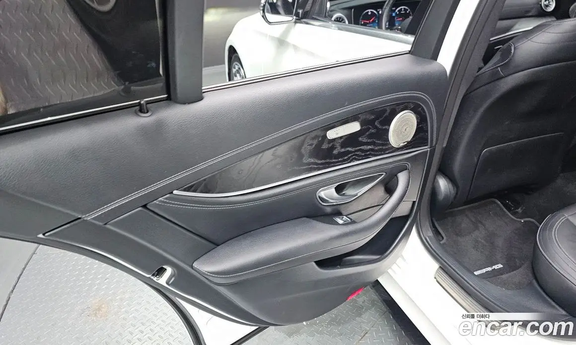 Mercedes-Benz E-Class 2021 1.9 автомат (гидро), фото 15 Mercedes-Benz E-Class 2021 1.9 автомат (гидро), фото 15