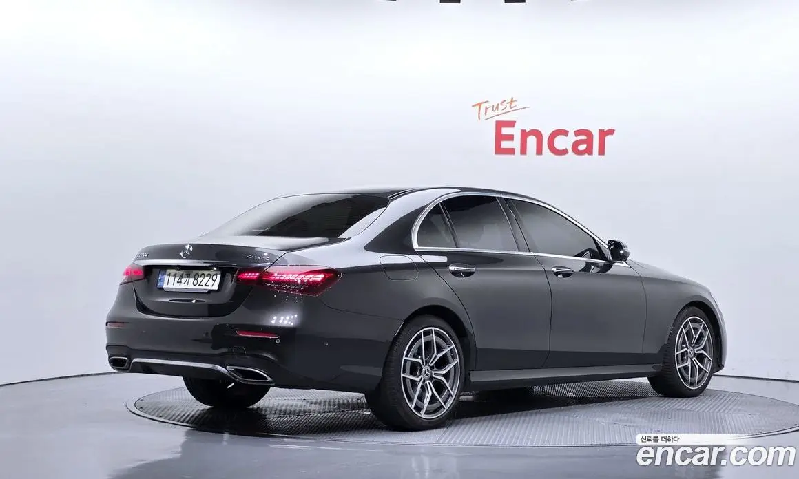 Mercedes-Benz E-Class 2021 1.9 автомат (гидро), фото 1 Mercedes-Benz E-Class 2021 1.9 автомат (гидро), фото 1