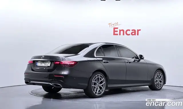 Mercedes-Benz E-Class, 2021, 66 843 км