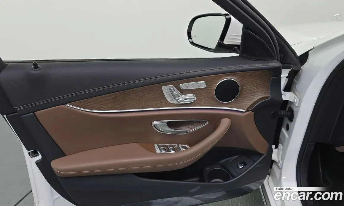 Mercedes-Benz E-Class 2022 2.0 автомат (гидро), фото 14