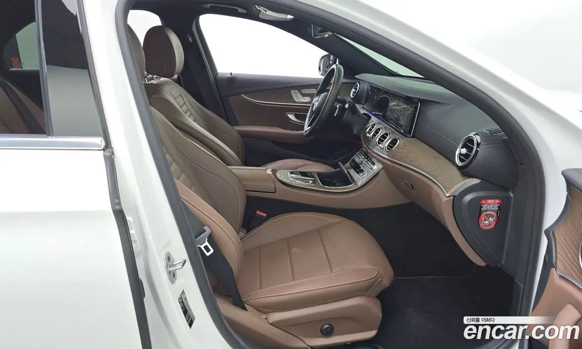 Mercedes-Benz E-Class 2022 2.0 автомат (гидро), фото 16