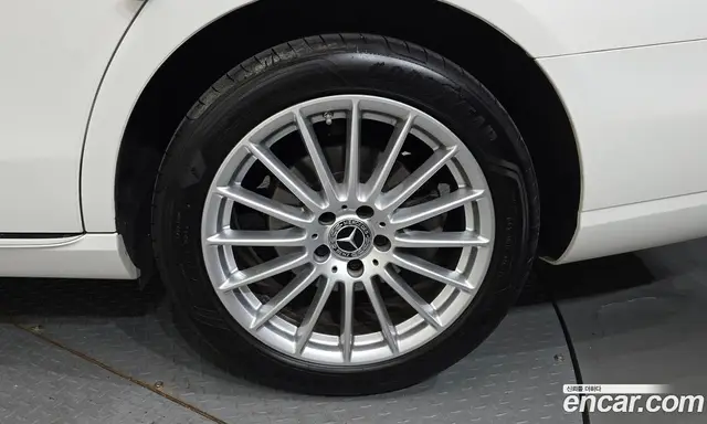 Mercedes-Benz E-Class 2022 2.0 автомат (гидро), миниатюра 7