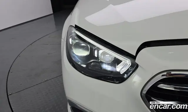 Mercedes-Benz E-Class 2022 2.0 автомат (гидро), миниатюра 8