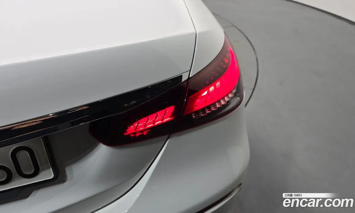 Mercedes-Benz E-Class 2022 2.0 автомат (гидро), фото 9