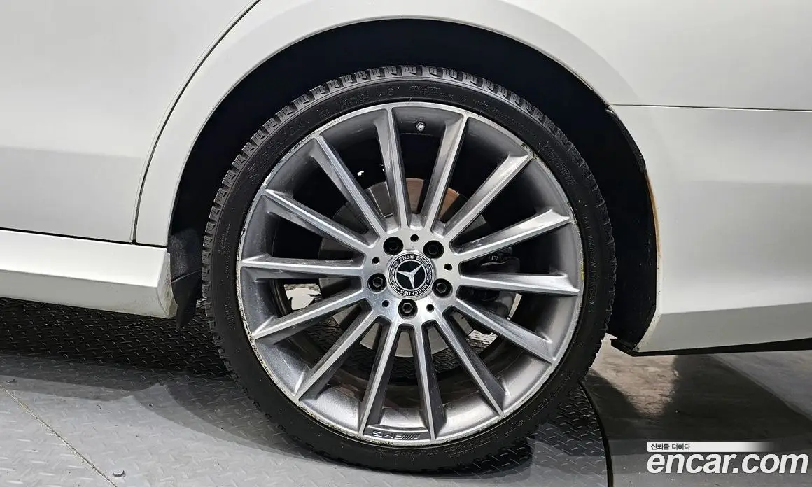 Mercedes-Benz E-Class 2022 2.0 автомат (гидро), фото 7 Mercedes-Benz E-Class 2022 2.0 автомат (гидро), фото 7