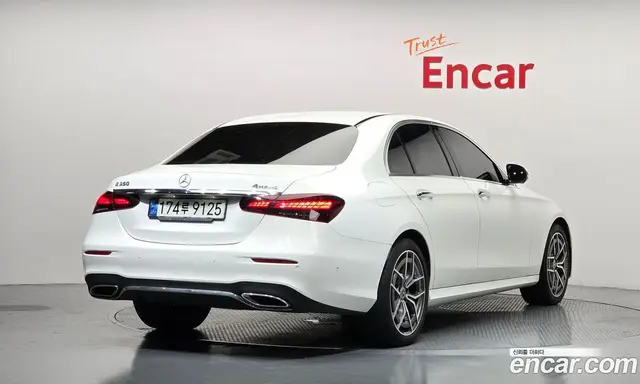 Mercedes-Benz E-Class 2022 1.9 автомат (гидро), миниатюра 2