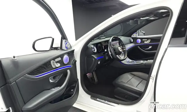 Mercedes-Benz E-Class 2022 1.9 автомат (гидро), миниатюра 10