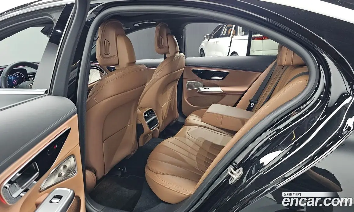 Mercedes-Benz E-Class 2024 2.0 автомат (гидро), фото 17 Mercedes-Benz E-Class 2024 2.0 автомат (гидро), фото 17