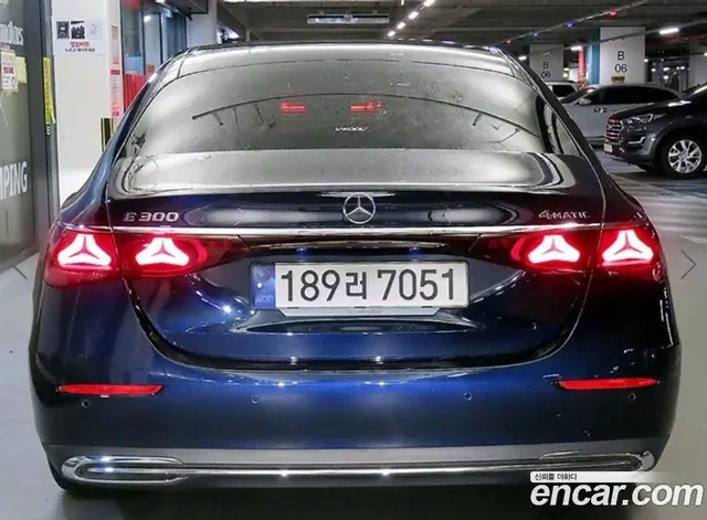 Mercedes-Benz E-Class 2024 2.0 автомат (гидро), миниатюра 5