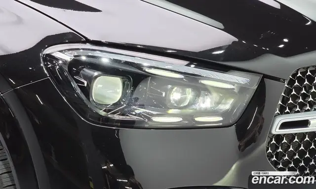 Mercedes-Benz GLE-Class 2023 3.0 автомат (гидро), миниатюра 8