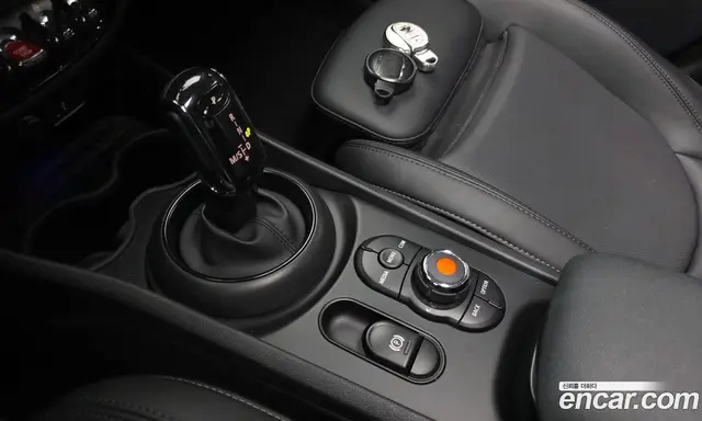 Mini Clubman 2018 2.0 автомат (гидро), миниатюра 12