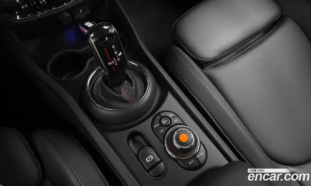 Mini Clubman 2020 2.0 автомат (гидро), миниатюра 12