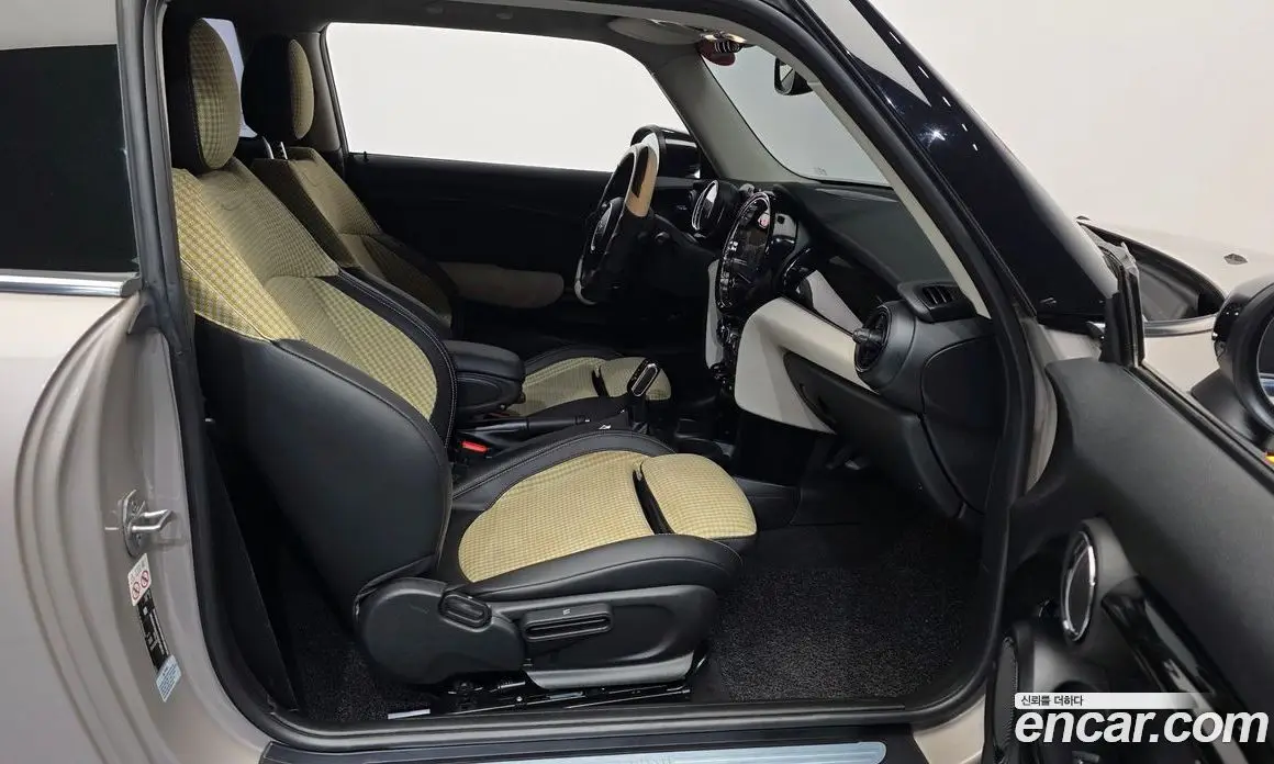 Mini Cooper 2021 1.5 автомат (гидро), фото 17