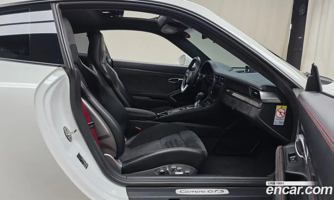 Porsche 911 2017 3.0 автомат (гидро), фото 15 Porsche 911 2017 3.0 автомат (гидро), фото 15