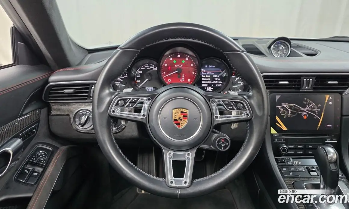 Porsche 911 2017 3.0 автомат (гидро), фото 18 Porsche 911 2017 3.0 автомат (гидро), фото 18