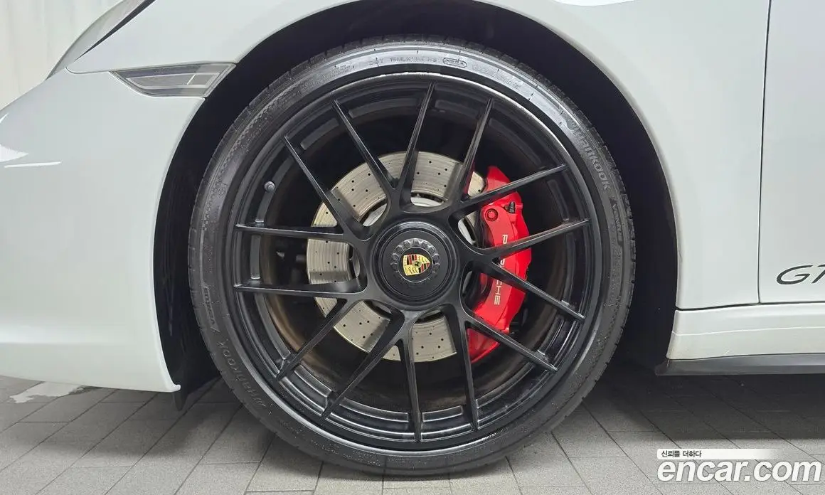 Porsche 911 2017 3.0 автомат (гидро), фото 4 Porsche 911 2017 3.0 автомат (гидро), фото 4