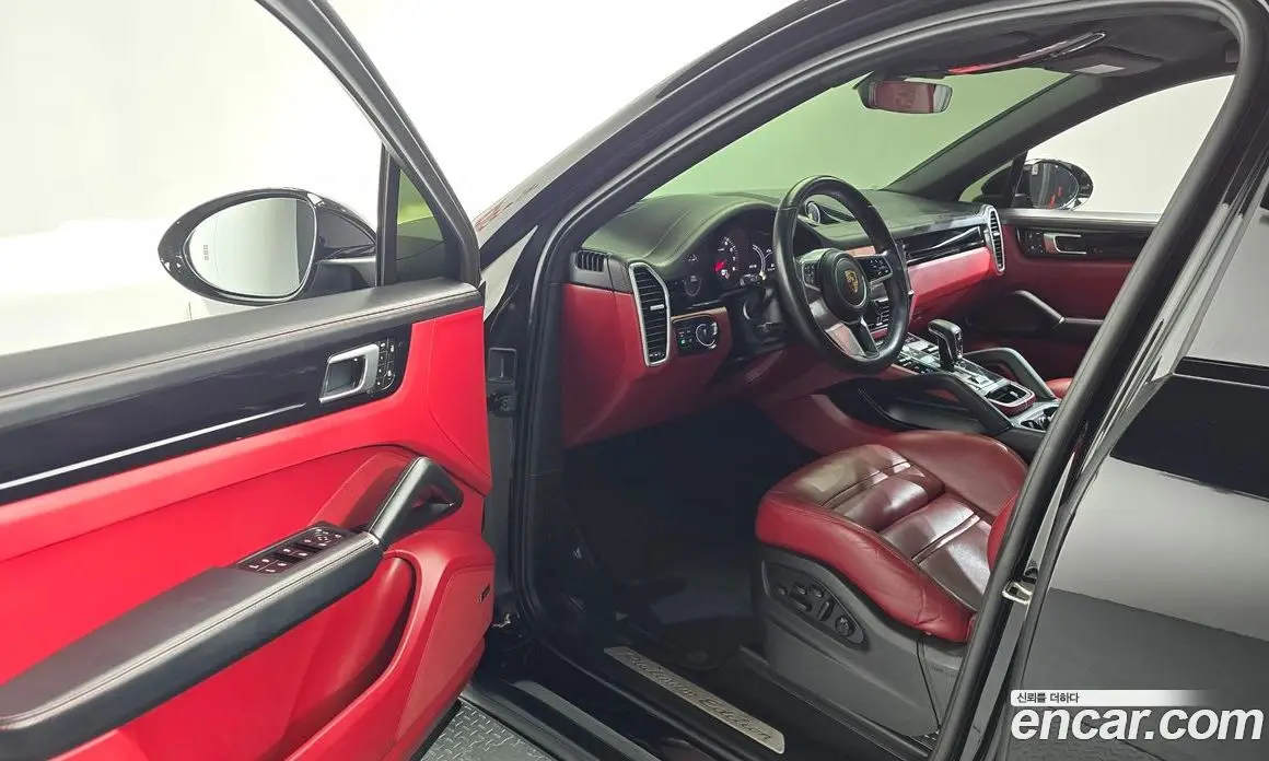 Porsche Cayenne 2023 3.0 автомат (гидро), фото 13