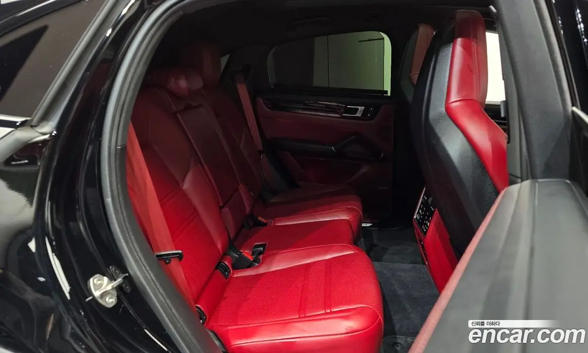 Porsche Cayenne 2023 3.0 автомат (гидро), фото 17