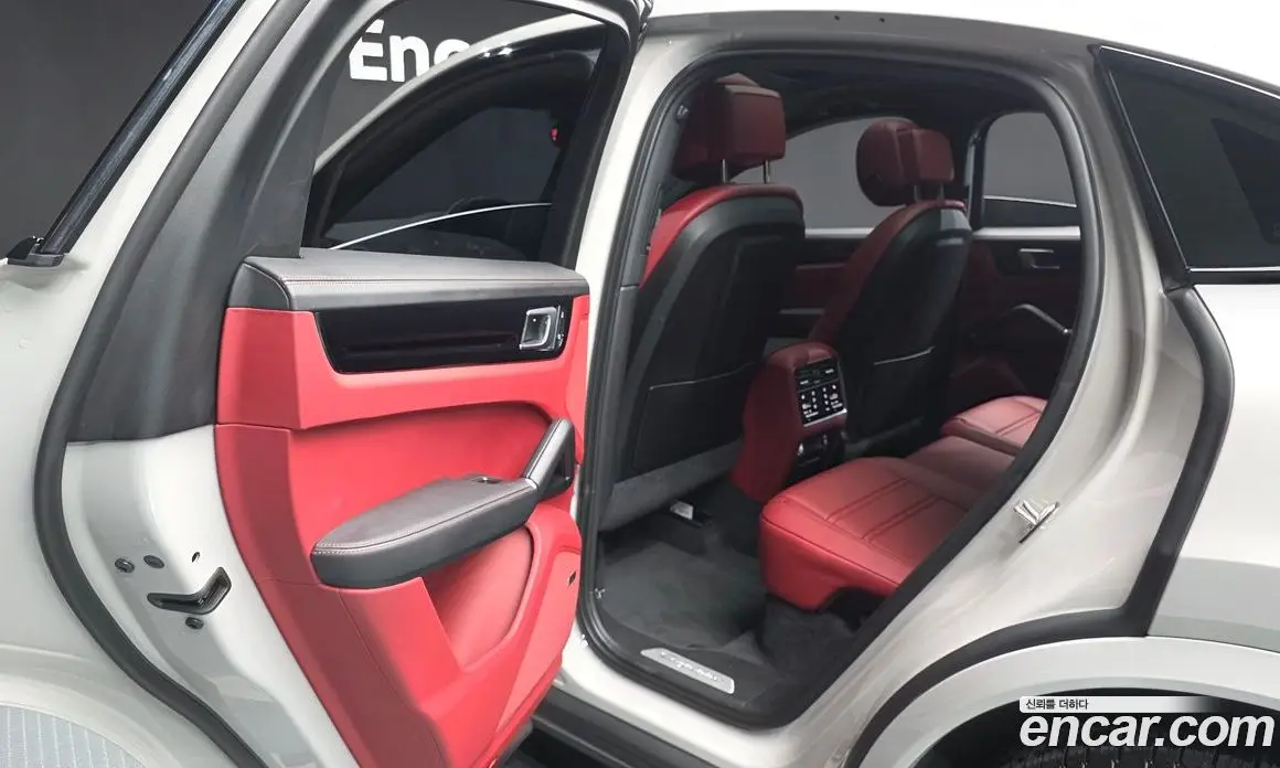 Porsche Cayenne 2023 3.0 автомат (гидро), фото 16