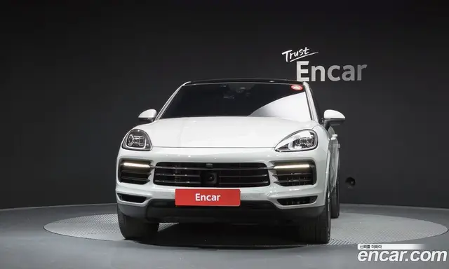 Porsche Cayenne 2023 3.0 автомат (гидро), миниатюра 3
