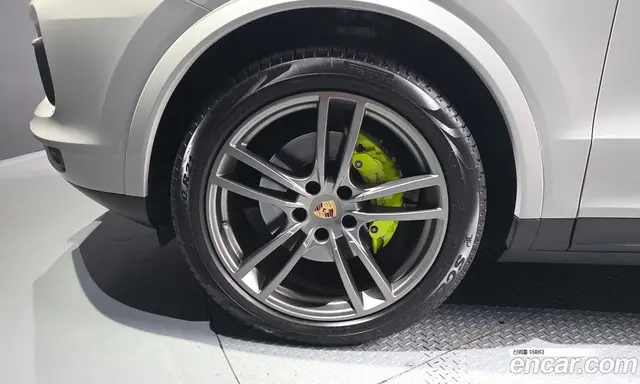 Porsche Cayenne 2023 3.0 автомат (гидро), миниатюра 5