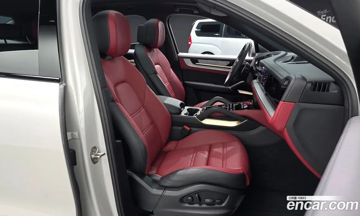Porsche Cayenne 2023 3.0 автомат (гидро), фото 17