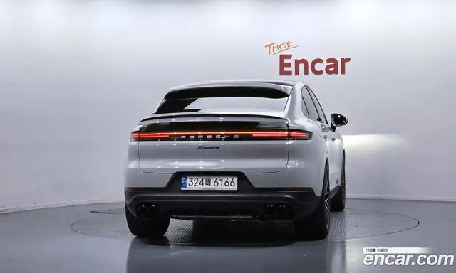 Porsche Cayenne 2023 3.0 автомат (гидро), миниатюра 4