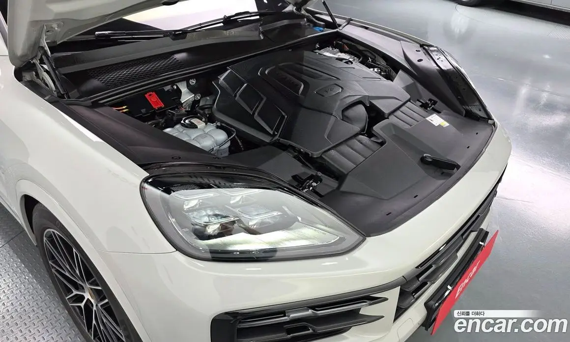 Porsche Cayenne 2023 3.0 автомат (гидро), фото 6