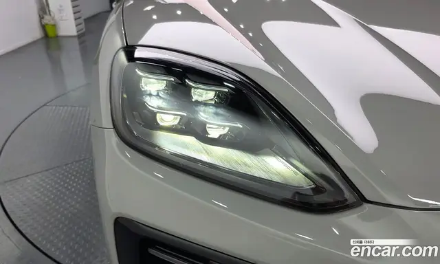 Porsche Cayenne 2023 3.0 автомат (гидро), миниатюра 8