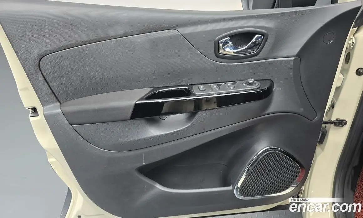 Renault (Samsung) QM3 2015 1.5 автомат (гидро), фото 14 Renault (Samsung) QM3 2015 1.5 автомат (гидро), фото 14