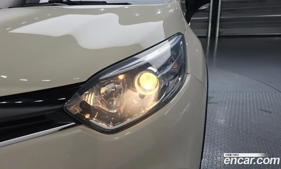 Renault (Samsung) QM3 2015 1.5 автомат (гидро), фото 8 Renault (Samsung) QM3 2015 1.5 автомат (гидро), фото 8