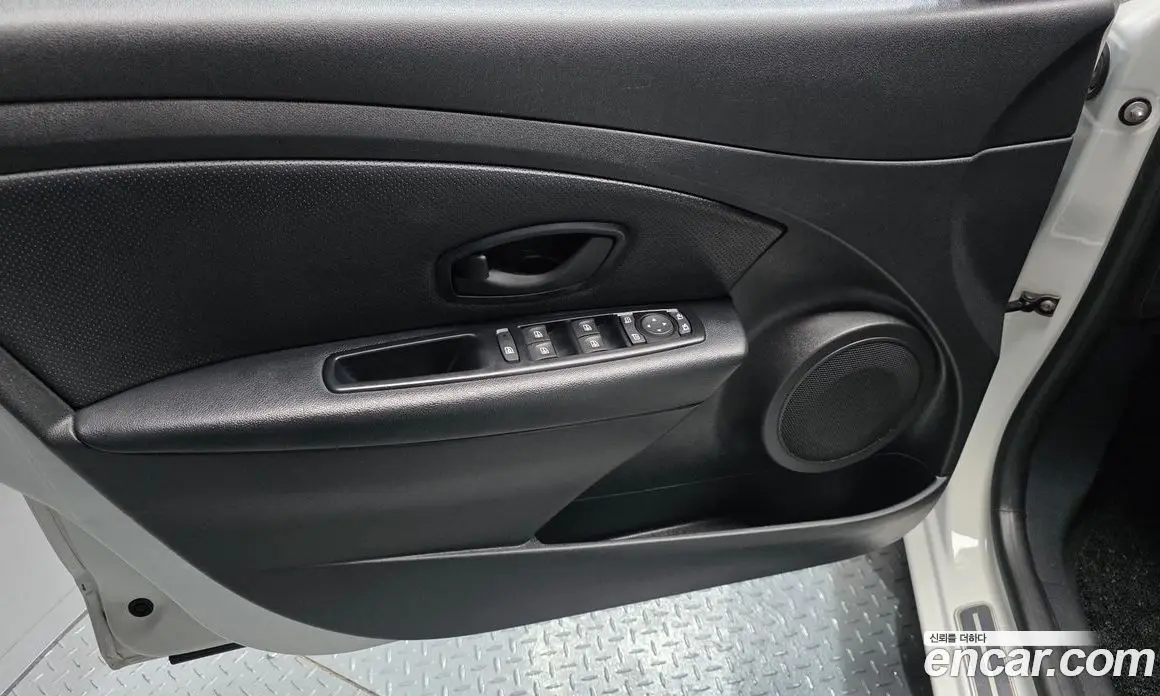 Renault (Samsung) SM3 2018 1.6 автомат (гидро), фото 14 Renault (Samsung) SM3 2018 1.6 автомат (гидро), фото 14