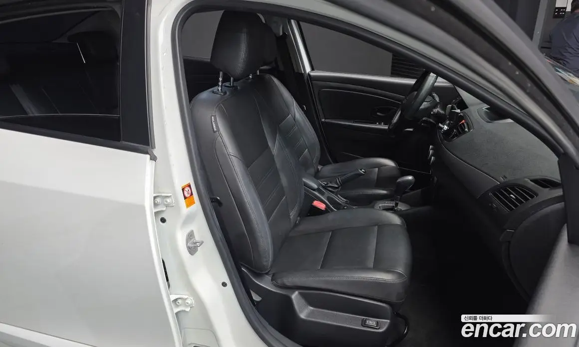 Renault (Samsung) SM3 2018 1.6 автомат (гидро), фото 18 Renault (Samsung) SM3 2018 1.6 автомат (гидро), фото 18