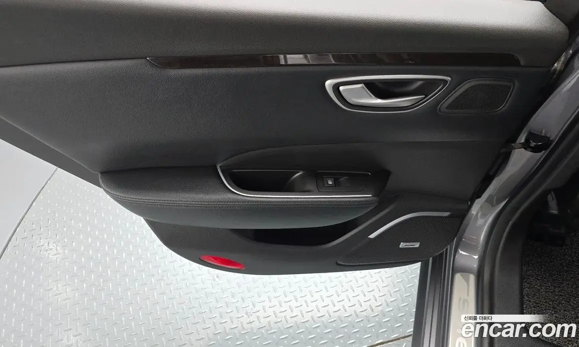 Renault (Samsung) SM6 2016 1.6 автомат (гидро), фото 15 Renault (Samsung) SM6 2016 1.6 автомат (гидро), фото 15