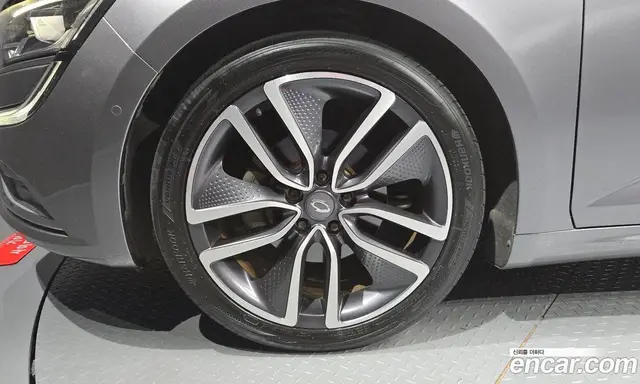 Renault (Samsung) SM6 2016 1.6 автомат (гидро), миниатюра 5 Renault (Samsung) SM6 2016 1.6 автомат (гидро), миниатюра 5