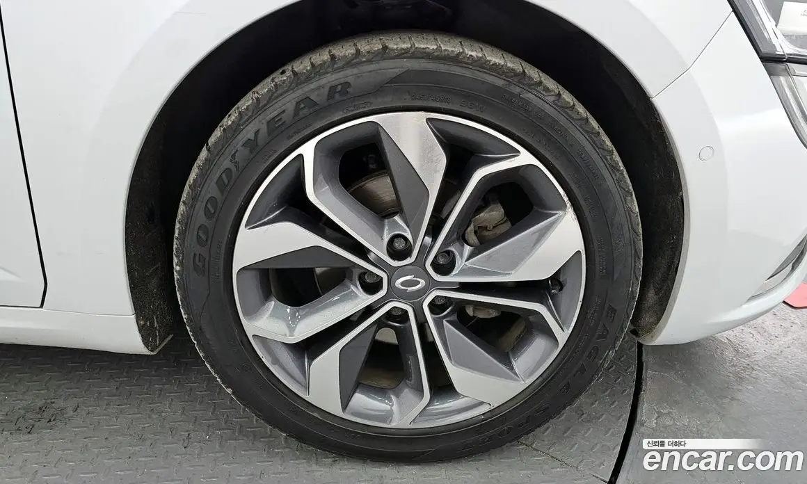 Renault (Samsung) SM6 2019 2.0 автомат (гидро), фото 7 Renault (Samsung) SM6 2019 2.0 автомат (гидро), фото 7