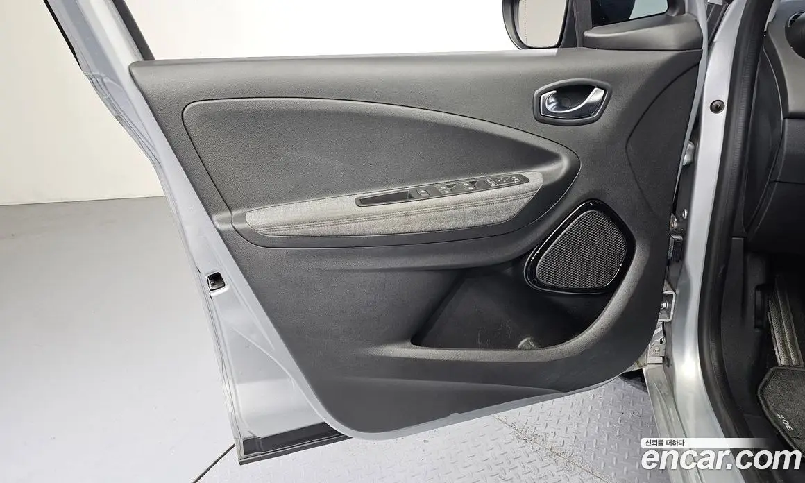 Renault (Samsung) Zoe 2021 0.2 автомат (гидро), фото 14