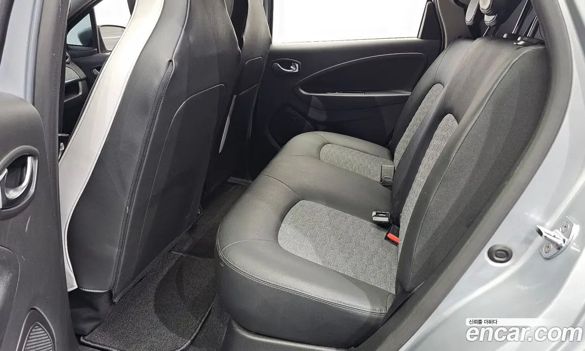 Renault (Samsung) Zoe 2021 0.2 автомат (гидро), фото 18